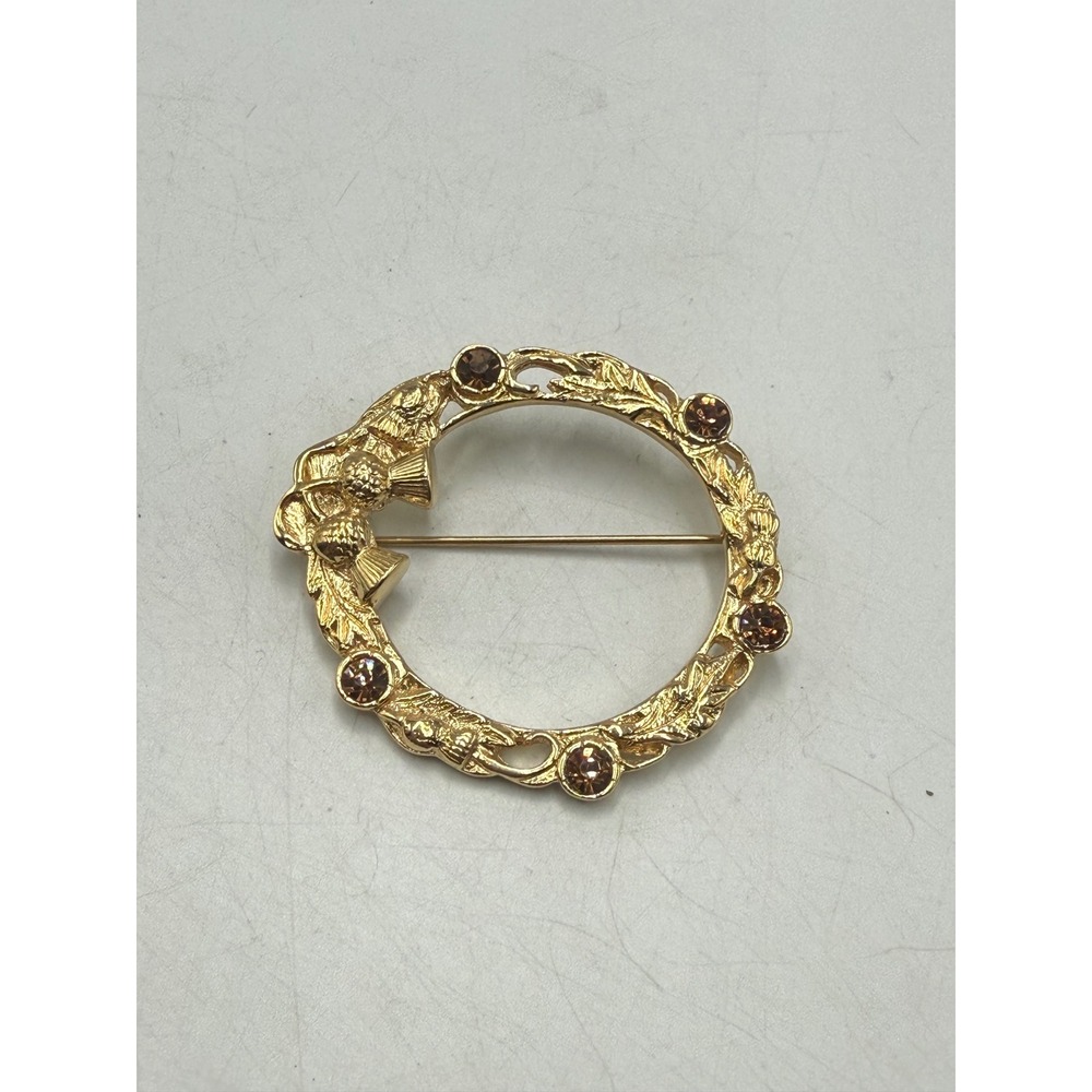 Vintage Gold Tone Scottish Thistle Wreath Brooch Amber Rhinestone Circle Pin